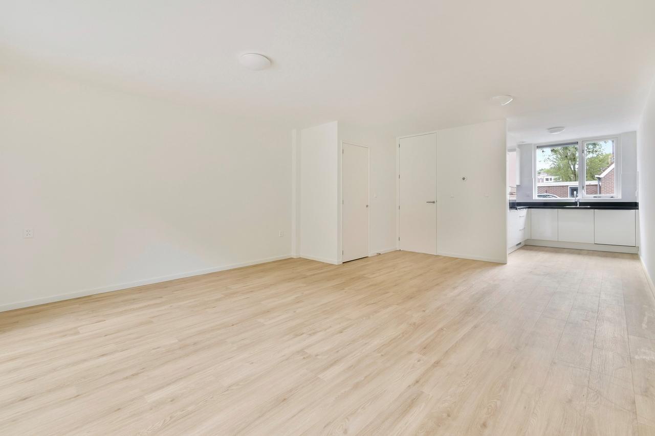 4 slaapkamers en tuin in Middenhoven - Afbeelding 4