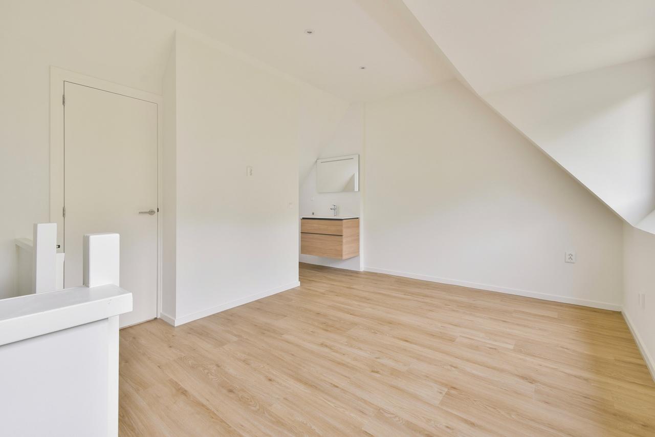 4 slaapkamers en tuin in Middenhoven - Afbeelding 21