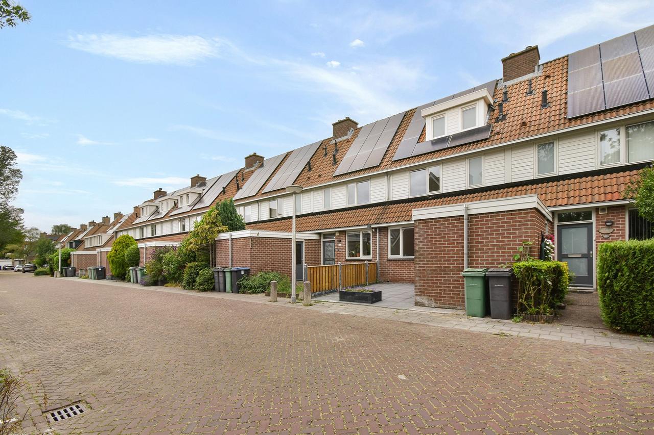 4 slaapkamers en tuin in Middenhoven - Afbeelding 25
