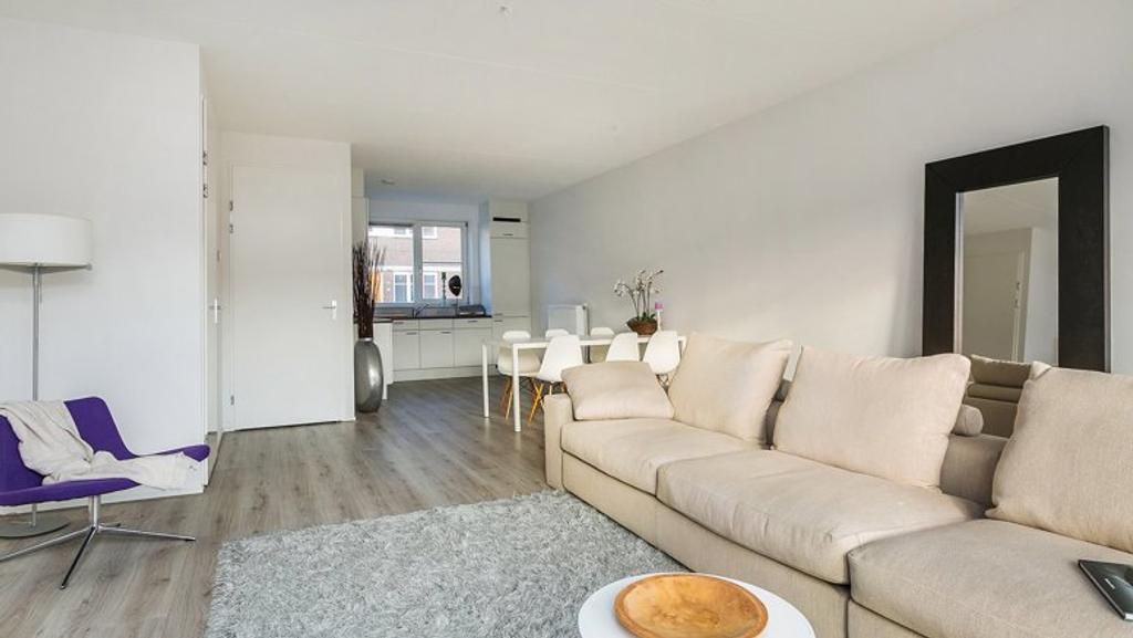 117 m² huis met tuin en eigen parkeerplek - Afbeelding 3