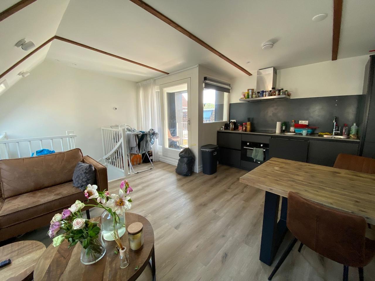 Split level appartement met balkon in centrum - Afbeelding 3