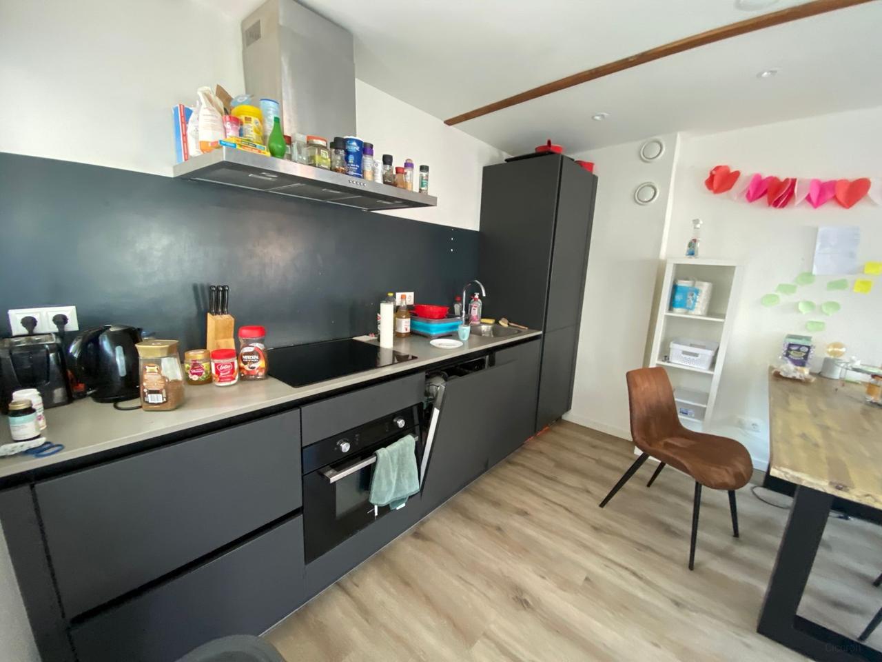 Split level appartement met balkon in centrum - Afbeelding 4