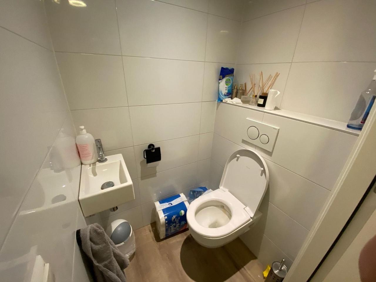 Split level appartement met balkon in centrum - Afbeelding 11