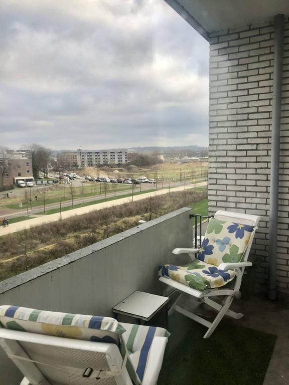 Furnished 2-Bedroom Apartment with Balcony - Image 10
