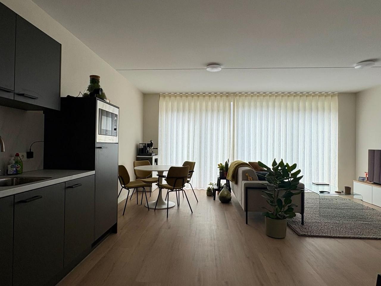 Nieuw 1-slaapkamerappartement met balkon - Afbeelding 3