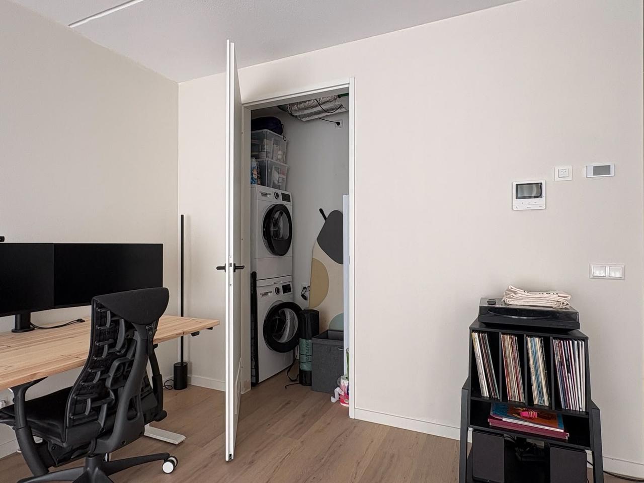Nieuw 1-slaapkamerappartement met balkon - Afbeelding 6