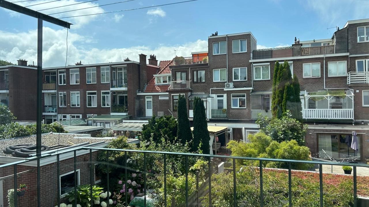 Gemeubileerd familiehuis met tuin, 4 slaapkamers - Afbeelding 3