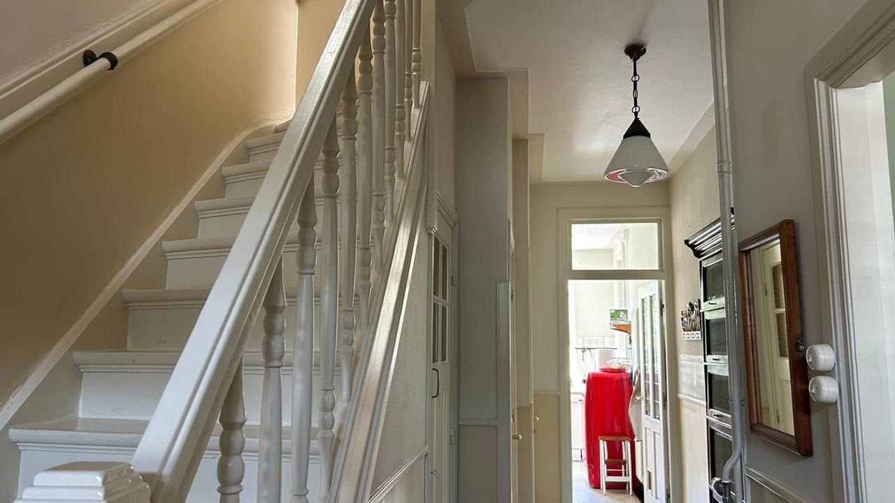 Gemeubileerd familiehuis met tuin, 4 slaapkamers - Afbeelding 9