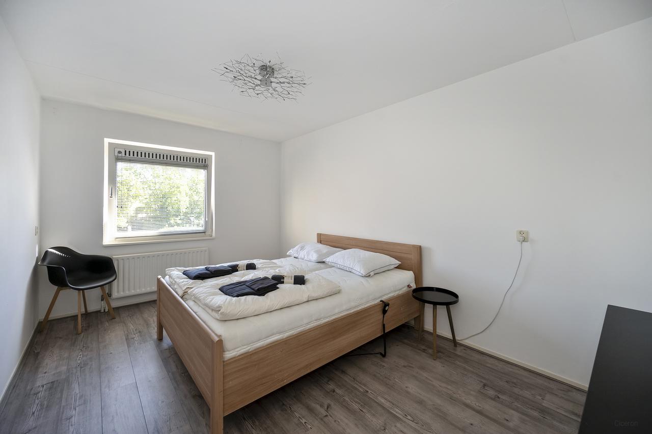 3-kamerappartement met loggia bij station - Afbeelding 9