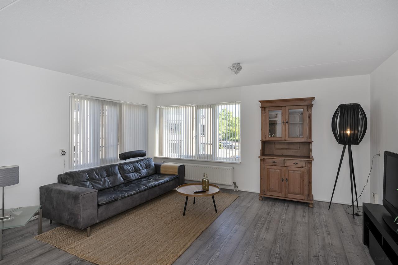 3-kamerappartement met loggia bij station - Afbeelding 17