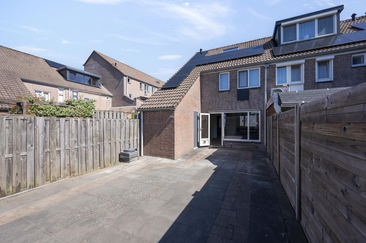 Gemeubileerde hoekwoning met tuin in Stedenwijk - Afbeelding 11