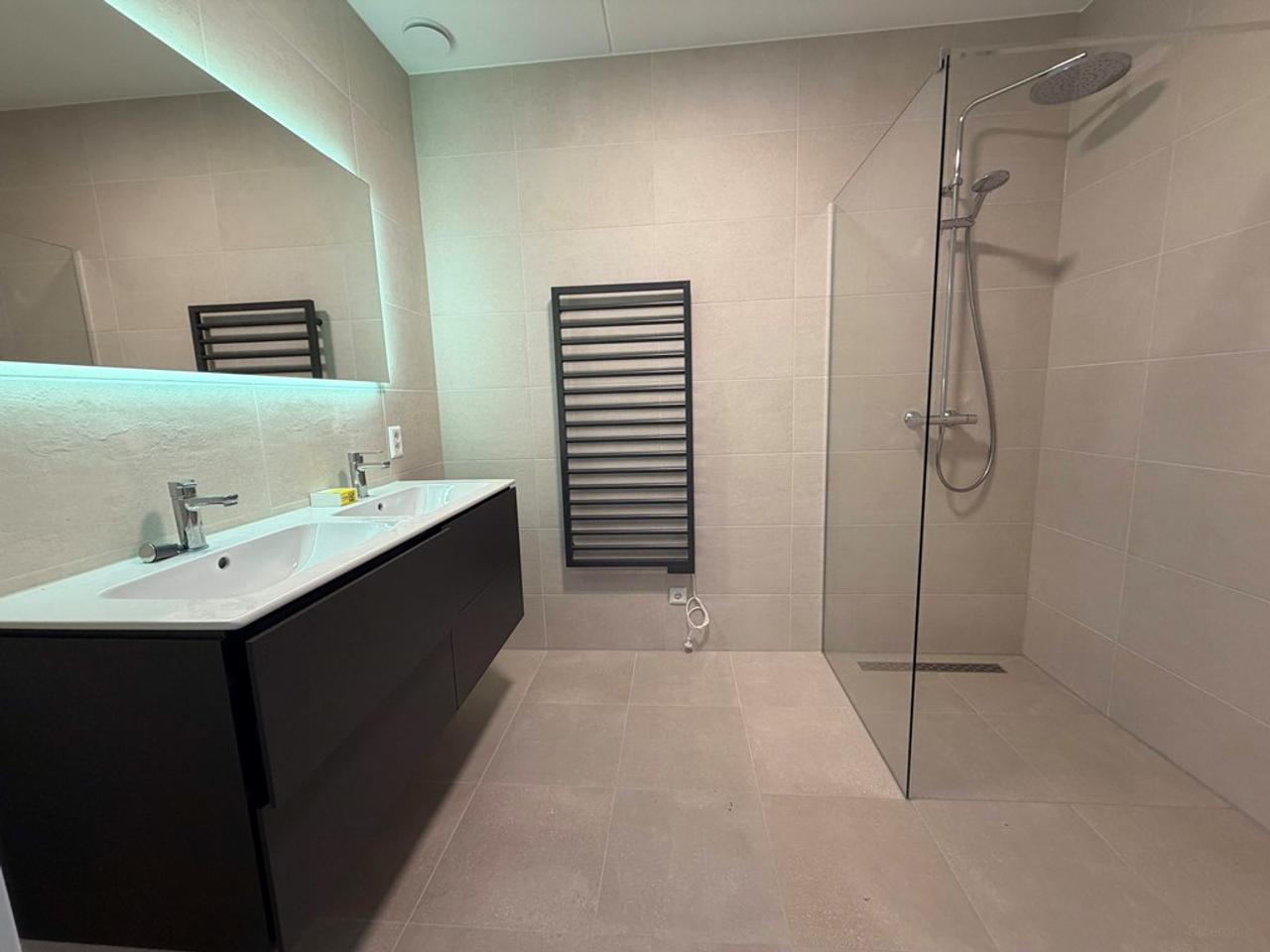 2-Bedroom Apartment on 9th Floor in Hyde Park - Image 7