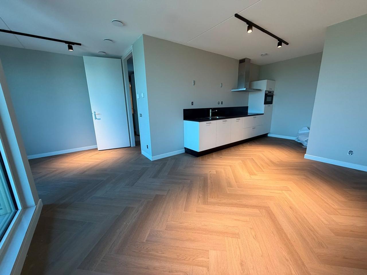 2-Bedroom Apartment on 9th Floor in Hyde Park - Image 12