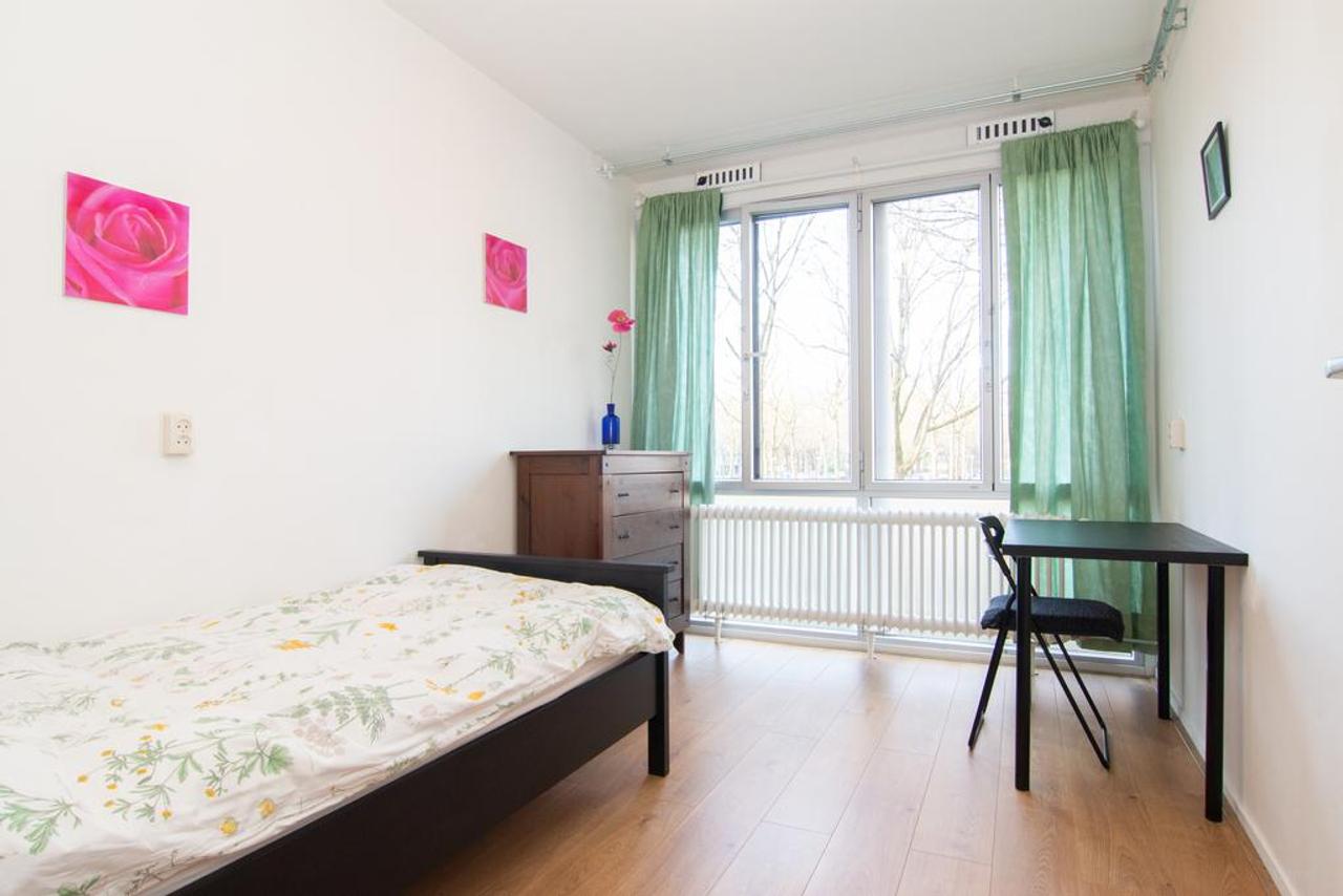 Gemeubileerd 4-kamerappartement in Amsterdam Noord - Afbeelding 11