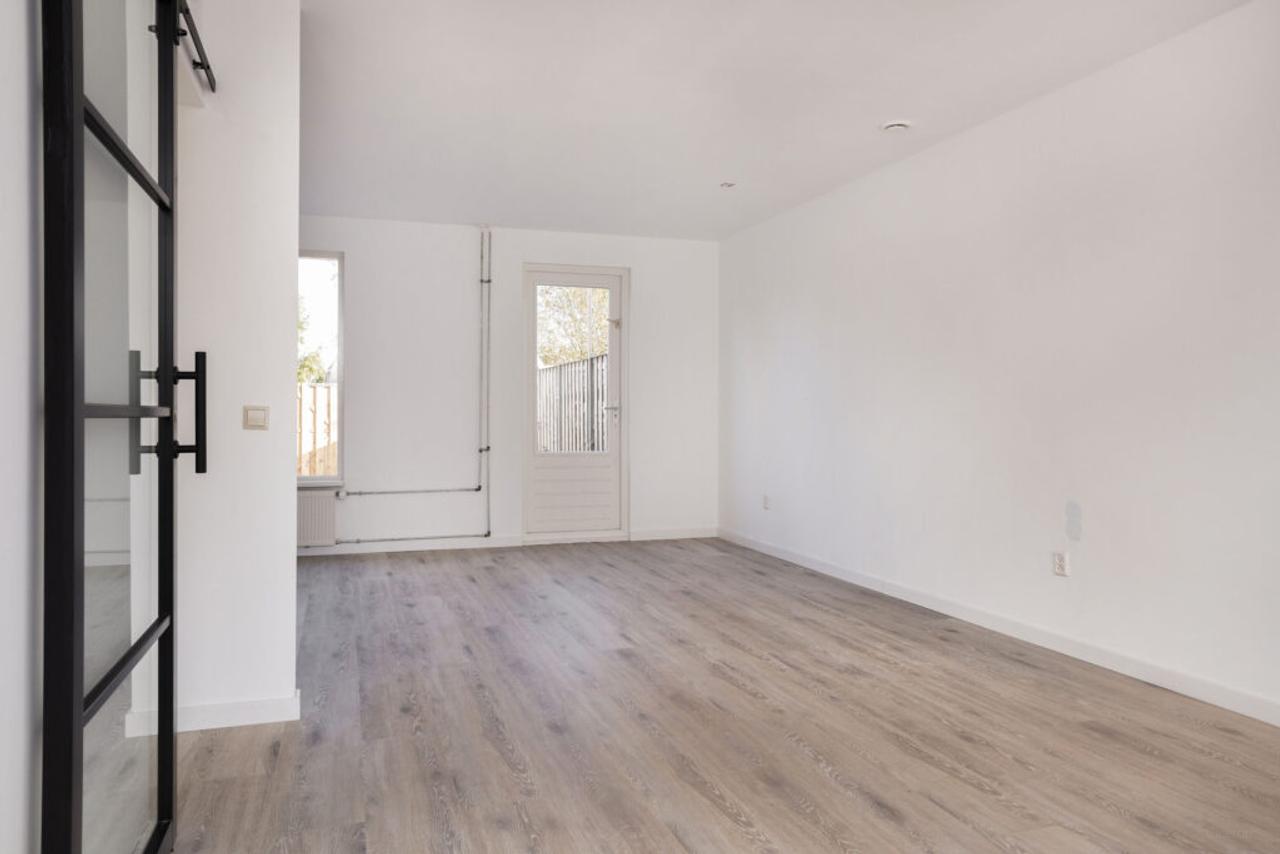 3-slaapkamerwoning met tuin en eigen oprit - Afbeelding 3