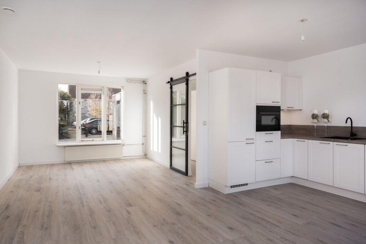 3-slaapkamerwoning met tuin en eigen oprit - Afbeelding 4
