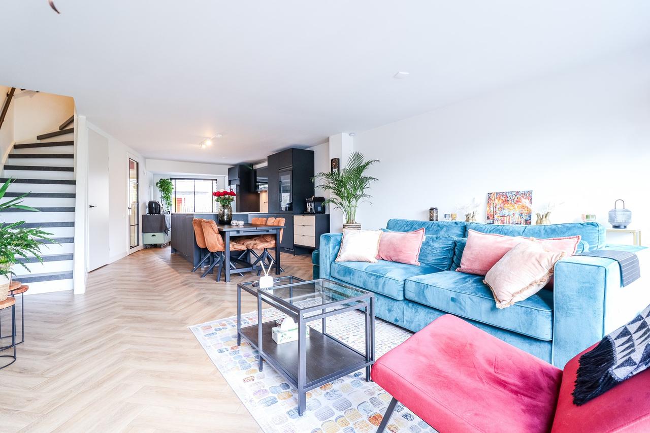 Gemeubileerd familiehuis met tuin in Amsterdam - Afbeelding 1