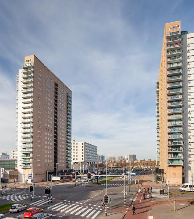3-kamerappartement met balkon in Zuidplein - Afbeelding 1