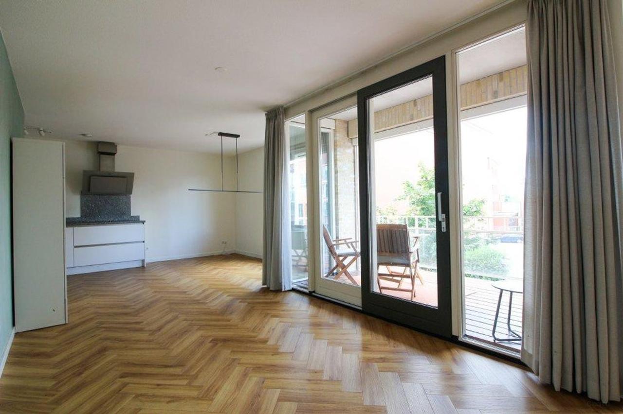 Licht 3-kamerappartement met balkon en parking - Afbeelding 6