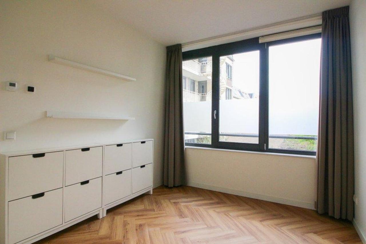 Licht 3-kamerappartement met balkon en parking - Afbeelding 11