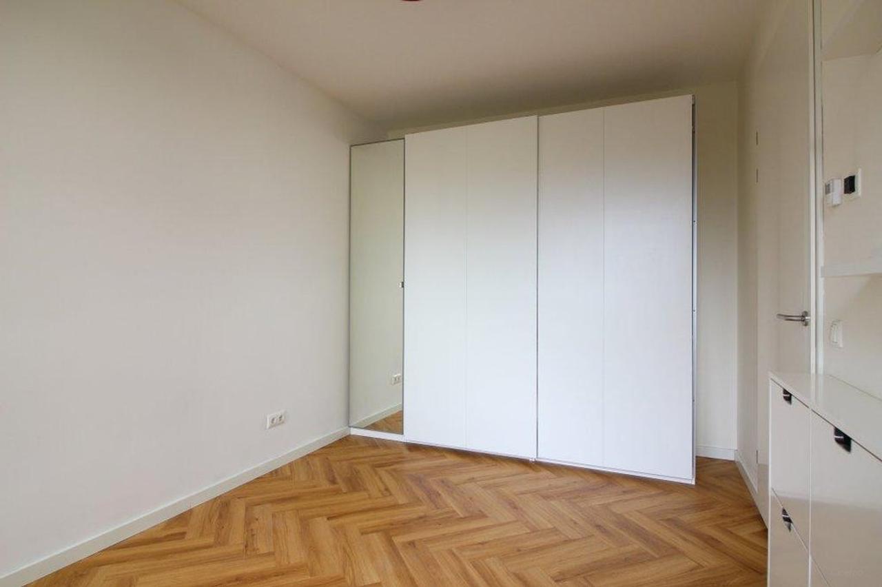 Licht 3-kamerappartement met balkon en parking - Afbeelding 12