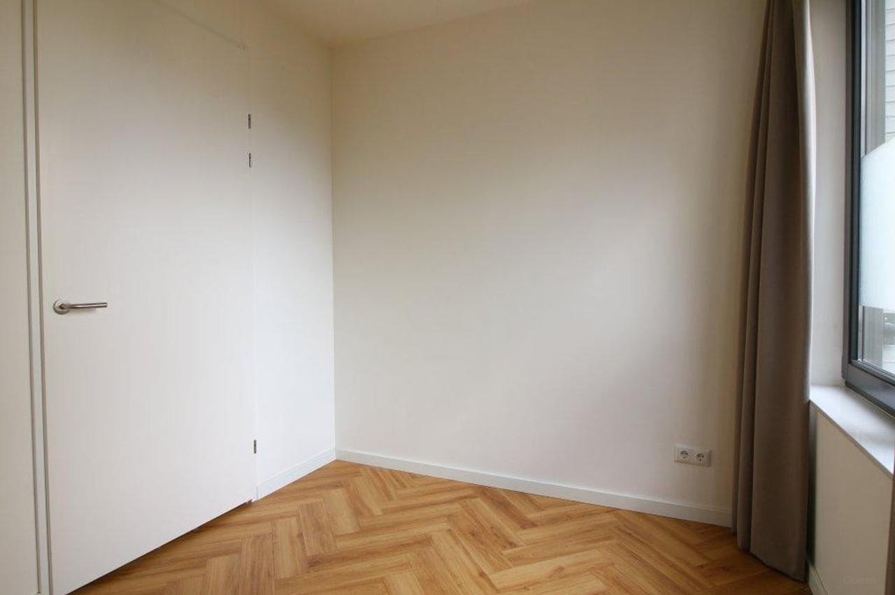 Licht 3-kamerappartement met balkon en parking - Afbeelding 14
