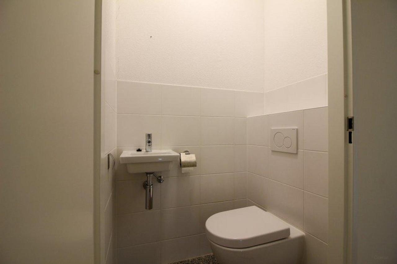 Licht 3-kamerappartement met balkon en parking - Afbeelding 18