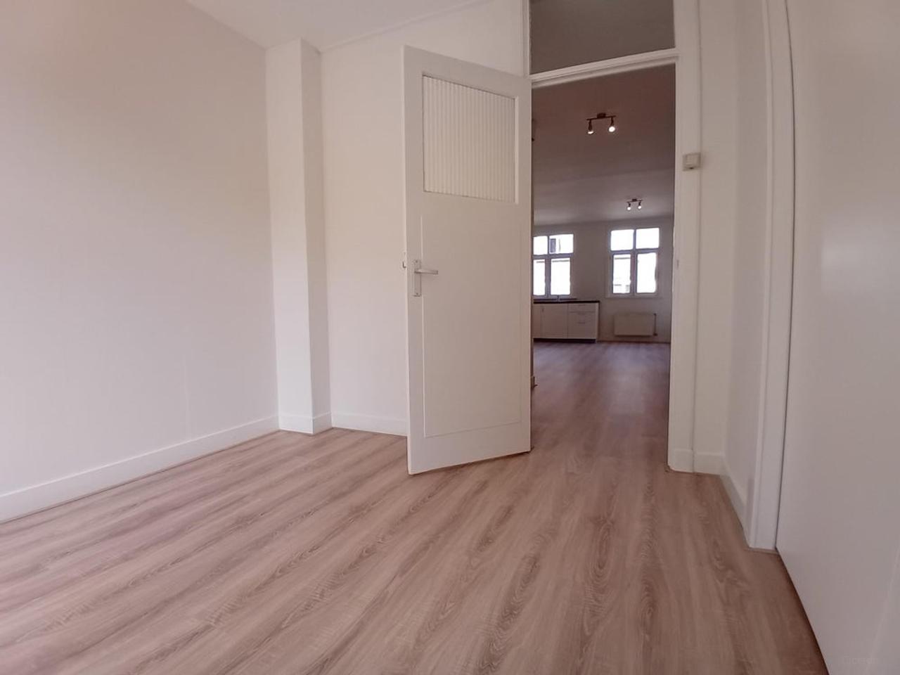 3-slaapkamerappartement aan plantsoen - Afbeelding 11