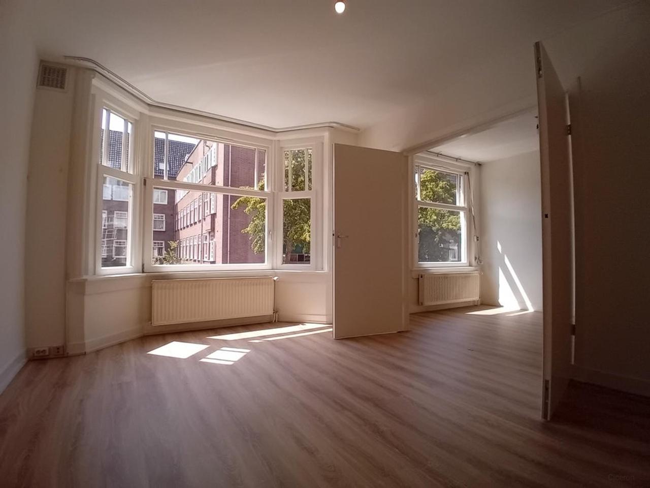 3-slaapkamerappartement aan plantsoen - Afbeelding 12