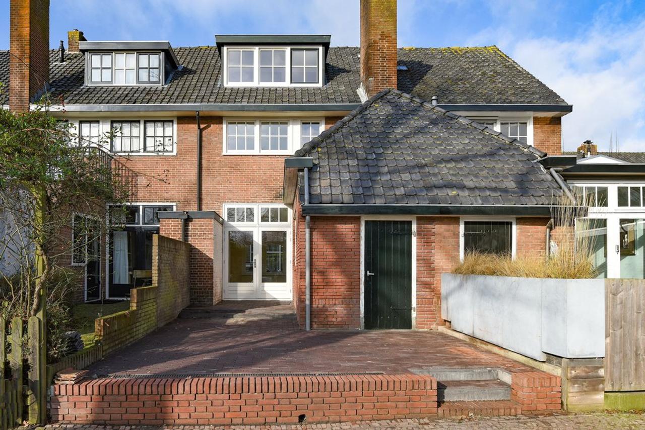 1930s Rental Home on the Vestingwallen - Image 13