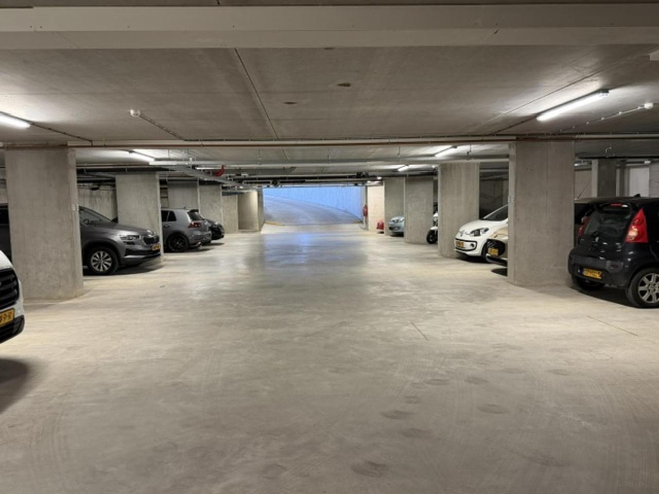 2-kamerappartement met balkon en parkeerplek - Afbeelding 11