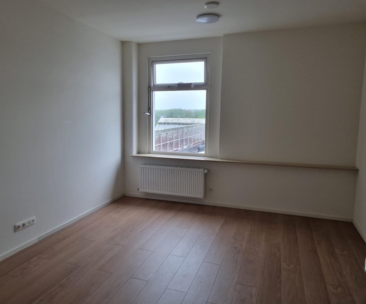 Studio on 2nd Floor in Lelycentre - Image 2
