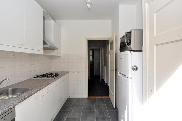 Gezinshuis met garage en diepe tuin in Naarden - Afbeelding 6