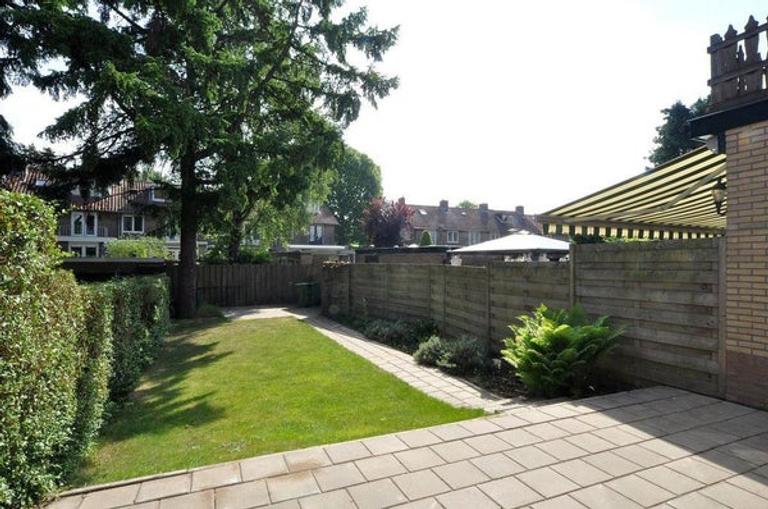 Gezinshuis met garage en diepe tuin in Naarden - Afbeelding 8