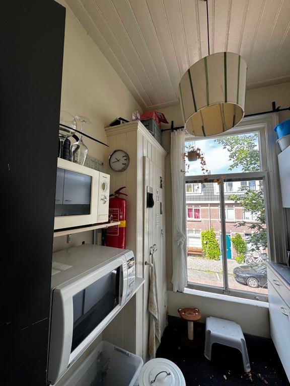Kamer met aparte slaapruimte in Assendorp - Afbeelding 13