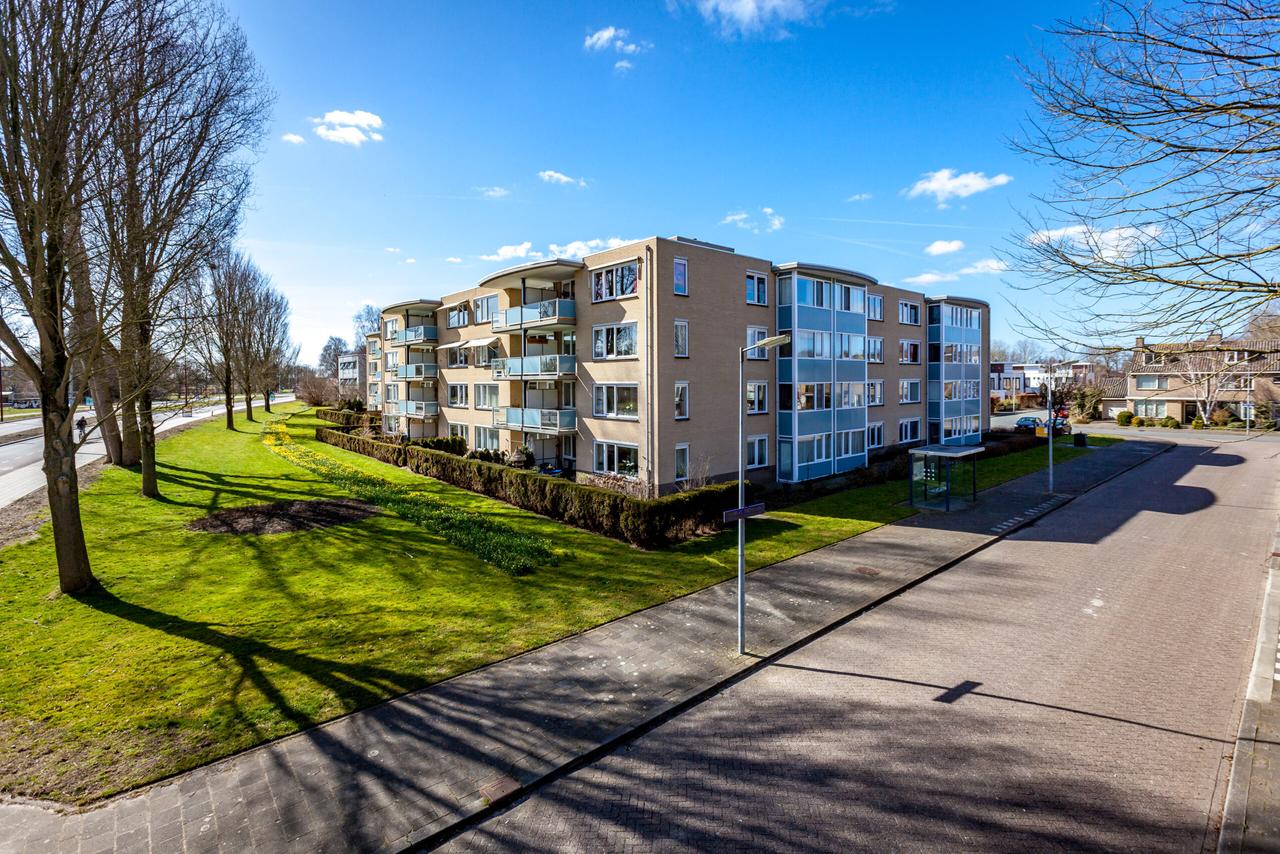 1-Bedroom Apartment with Balcony and Garage - Image 1