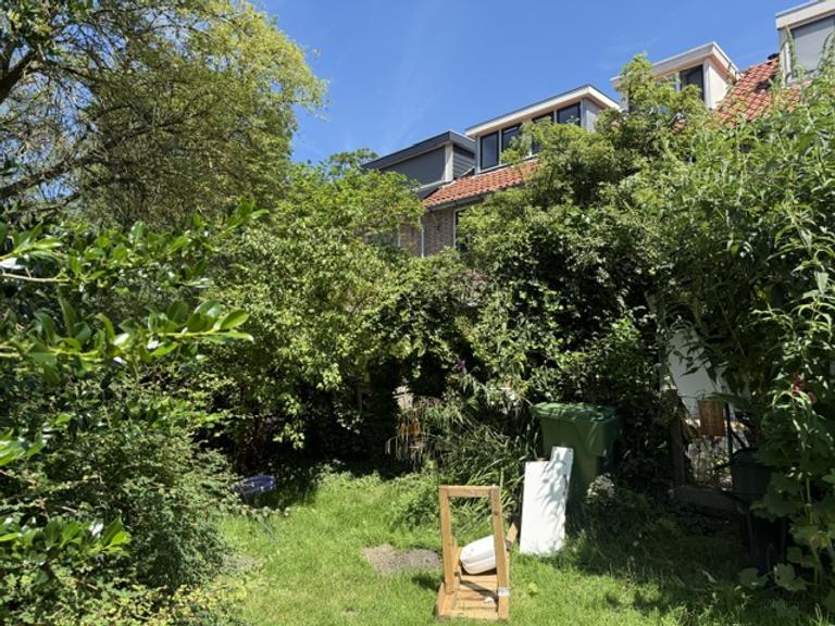 Renovated Terraced House with 3 Bedrooms - Image 6