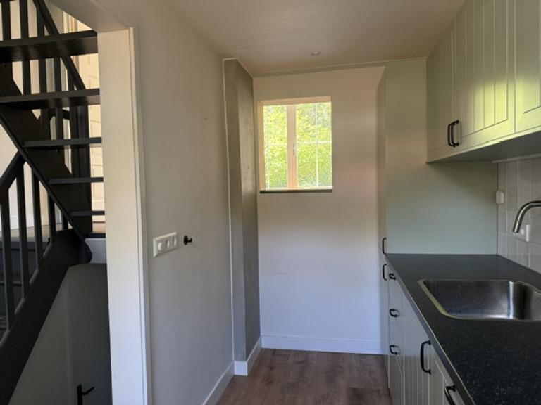 Renovated Terraced House with 3 Bedrooms - Image 12