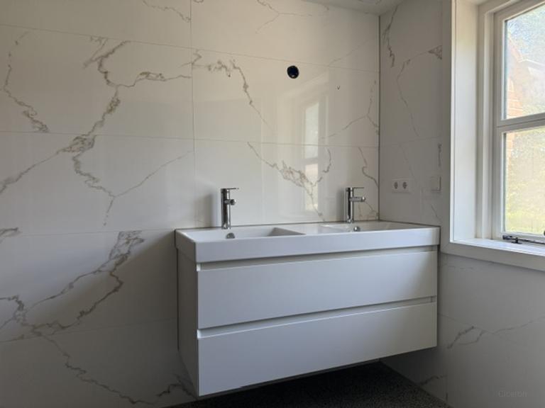 Renovated Terraced House with 3 Bedrooms - Image 13