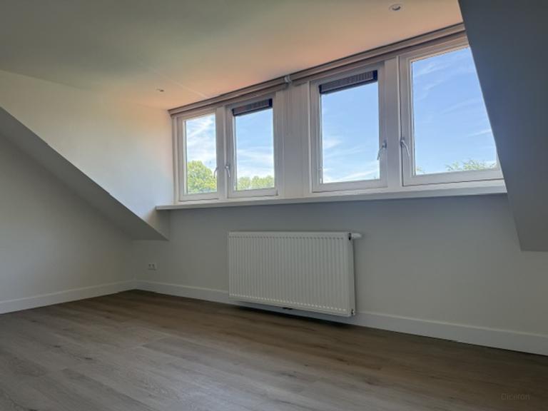 Renovated Terraced House with 3 Bedrooms - Image 18