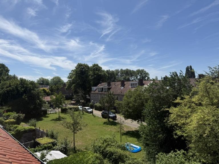 Renovated Terraced House with 3 Bedrooms - Image 19