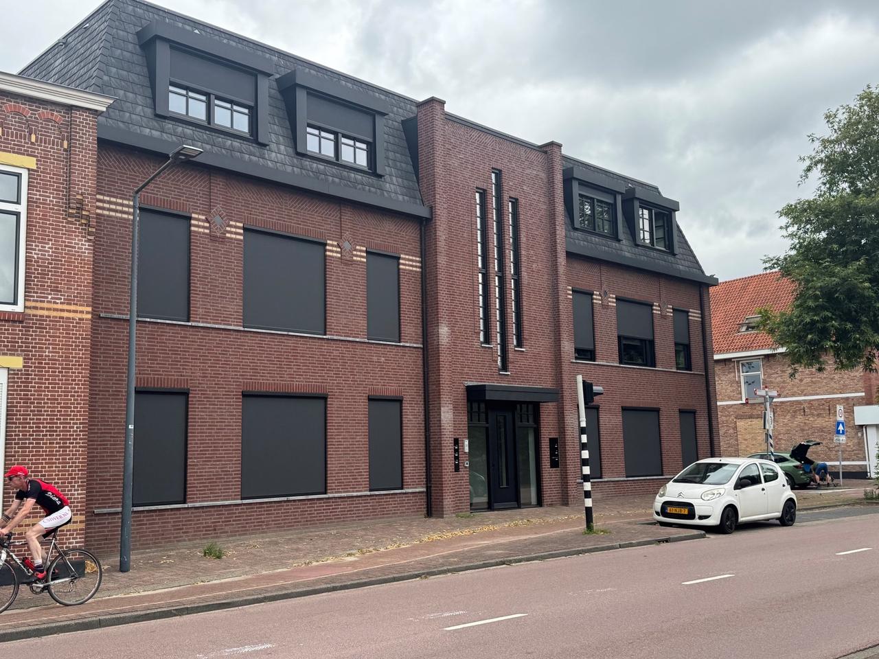 Nieuw 3-kamerappartement met balkon - Afbeelding 1