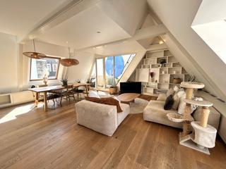 Three-Bedroom Apartment with Balcony in City Centre - Image 4