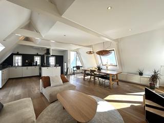 Three-Bedroom Apartment with Balcony in City Centre - Image 5