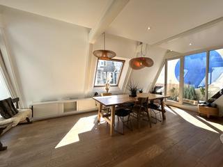 Three-Bedroom Apartment with Balcony in City Centre - Image 8