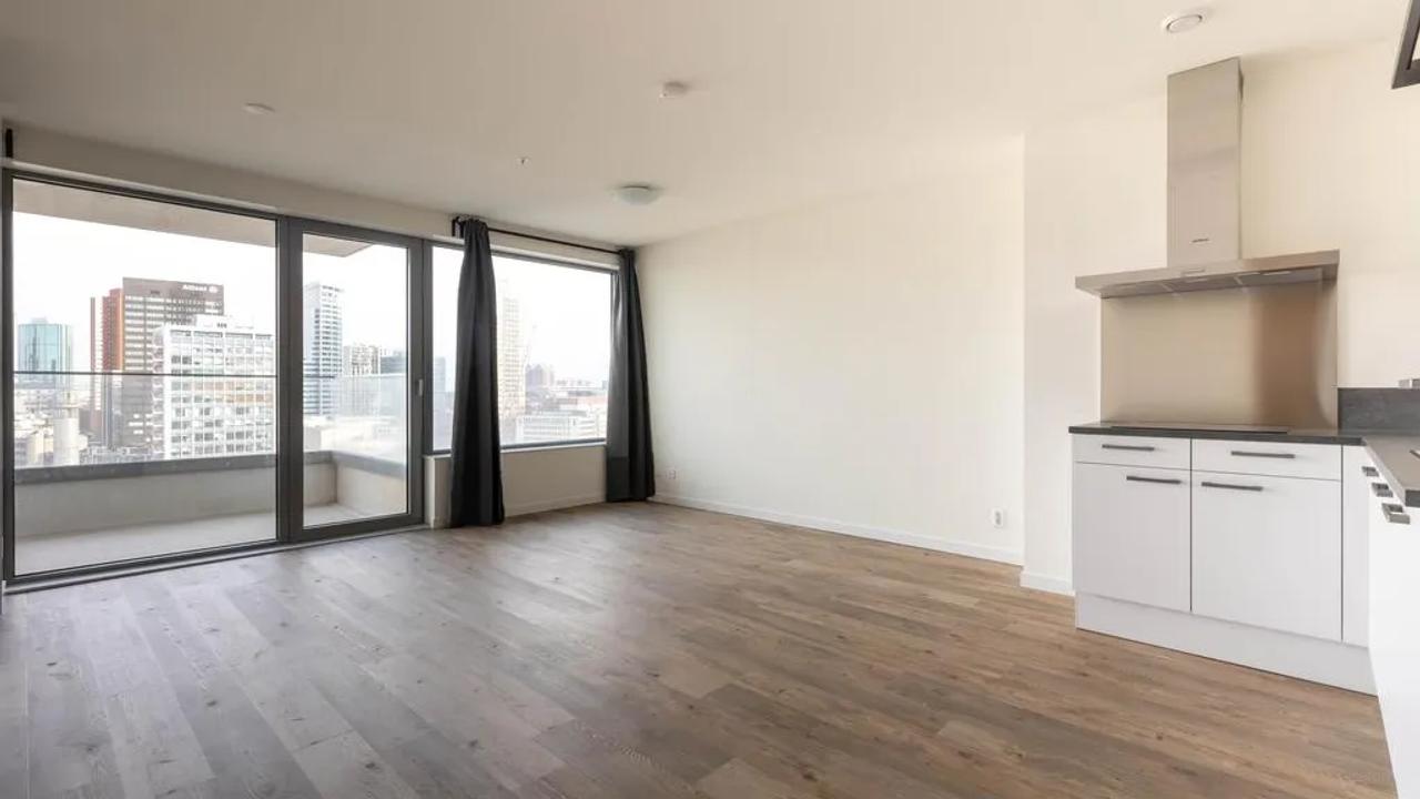 13th Floor Apartment with Balcony in Cooltower - Image 6
