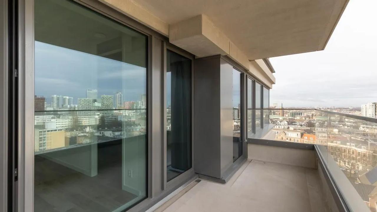 13th Floor Apartment with Balcony in Cooltower - Image 15