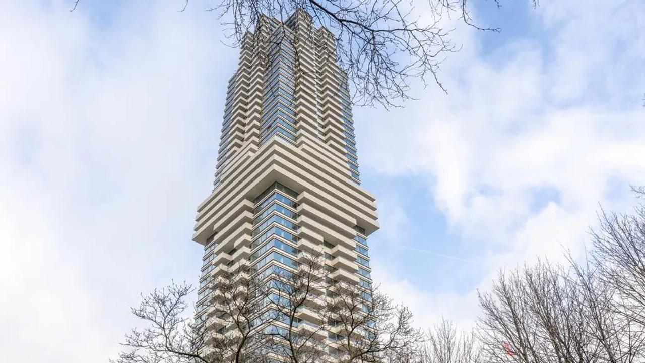 13th Floor Apartment with Balcony in Cooltower - Image 20