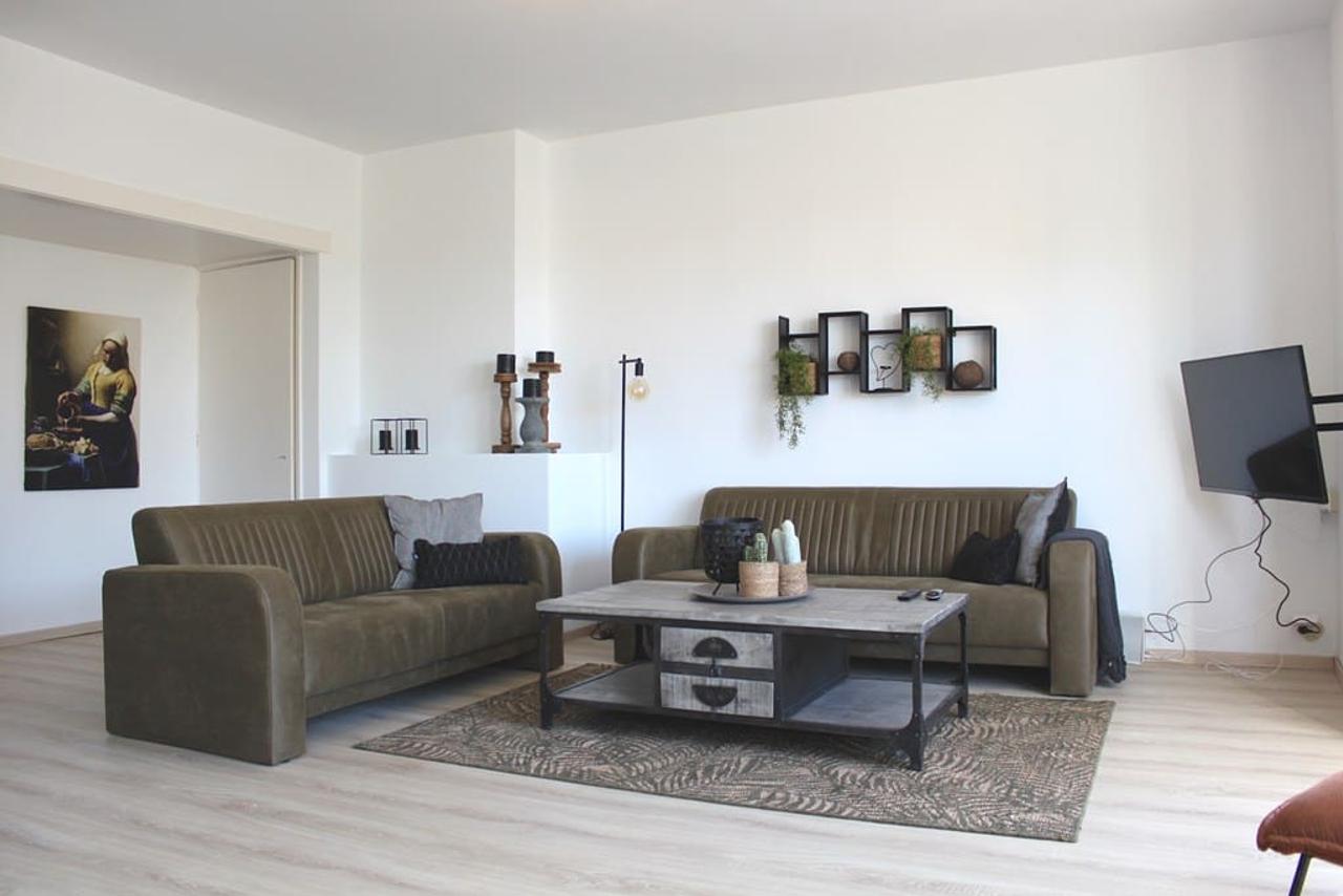 Licht 3-kamerappartement met breed balkon - Afbeelding 2