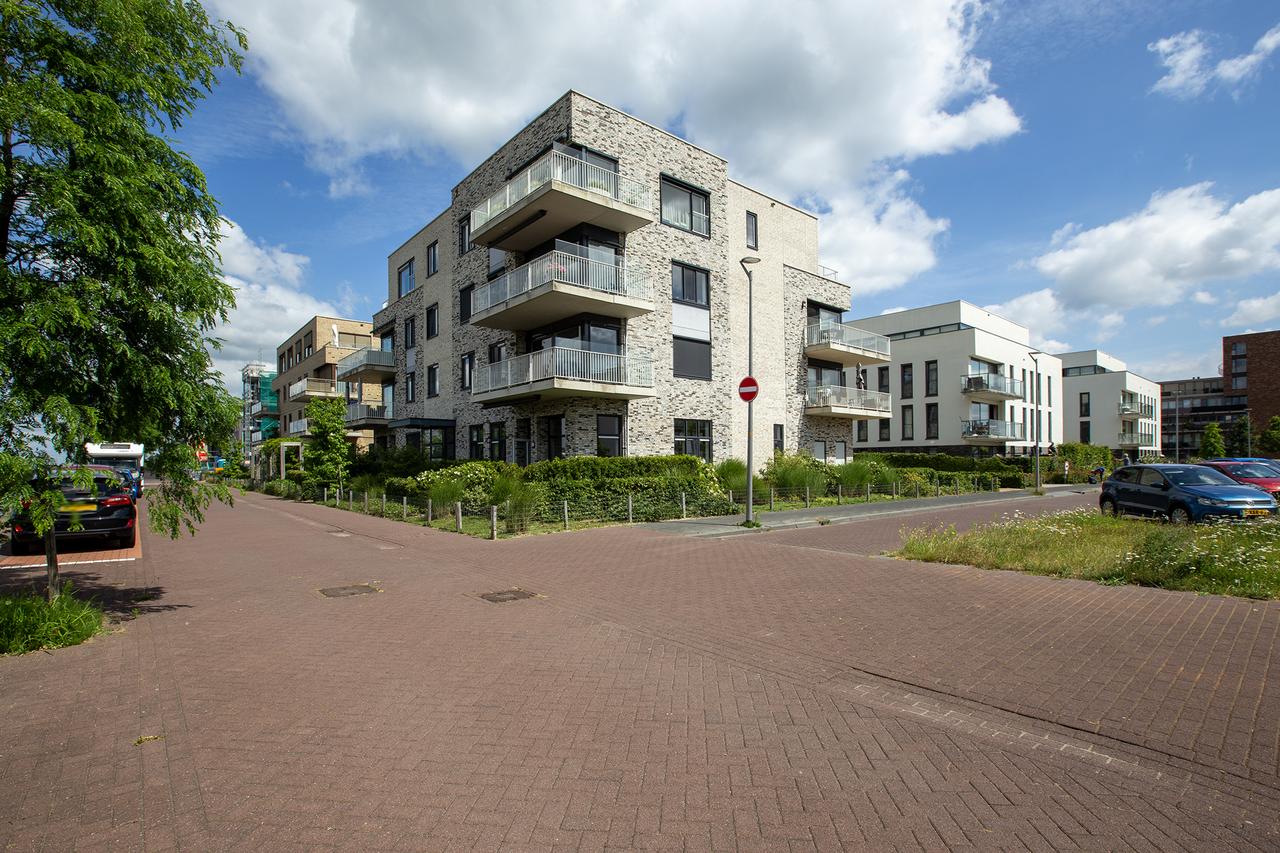 Licht 3-kamerappartement met balkon - Afbeelding 2